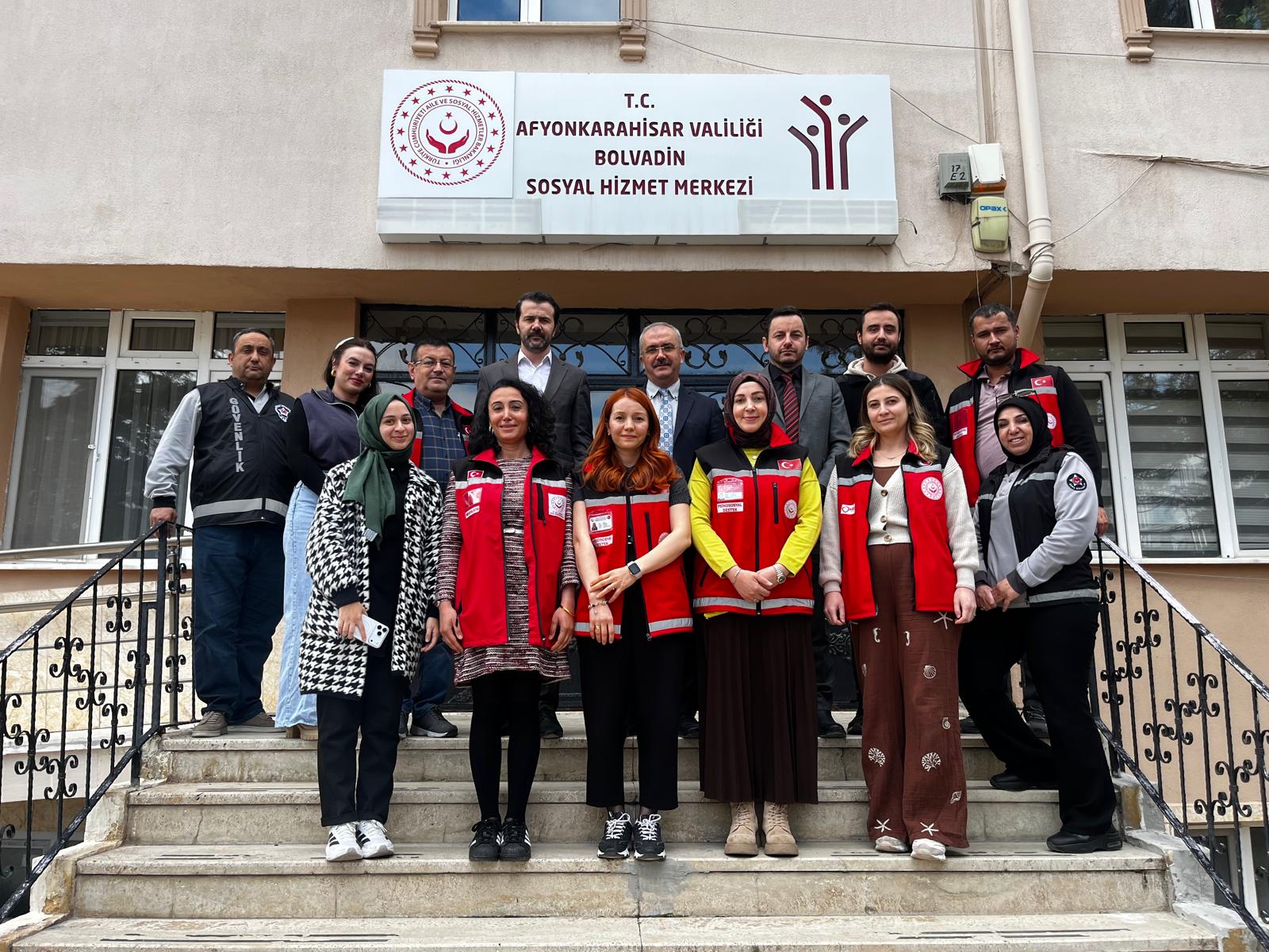 İl Müdürümüz Sayın Bilal Erdoğan, Bolvadin Sosyal Hizmet Merkezini Ziyaret Etti.