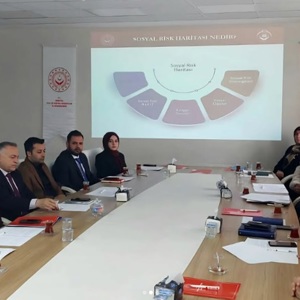 Kamu Kurum/kuruluş Temsilcilerimizin Katılımı ile 'Sosyal Risk Haritası' kapsamında yürütülecek çalışmalara yönelik bilgilendirme ve koordinasyon toplantısı gerçekleştirilmiştir. - fotoğraf 2
