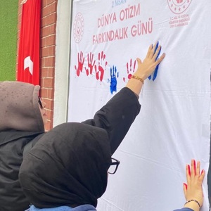 Fatsa'da 2 Nisan Dünya Otizm Farkındalık Günü Etkinliği Gerçekleştirildi - fotoğraf 12