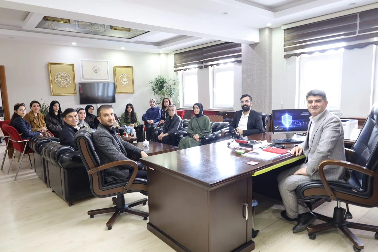 Ağrı İbrahim Çeçen Üniversitesi Sosyal Hizmet Bölümü Öğrencileri, İl Müdürümüz Ertaç BAKİ'yi ziyaret ettiler.