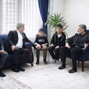 Şanlıurfa AK Parti Milletvekilimiz Sayın Abdülkadir Emin ÖNEN ve İl Müdürümüz Fatih YILMAZ Balıklıgöl Çocuk Evimizi Ziyaret Etti - fotoğraf 2