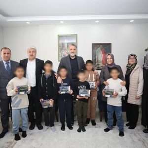 Şanlıurfa AK Parti Milletvekilimiz Sayın Abdülkadir Emin ÖNEN ve İl Müdürümüz Fatih YILMAZ Balıklıgöl Çocuk Evimizi Ziyaret Etti - fotoğraf 6