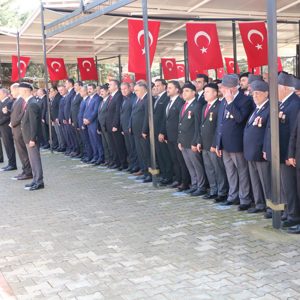 18 Mart Çanakkale Zaferi ve Şehitleri Anma Günü Dolayısıyla Düzenlenen Çelenk Sunma Törenine Katıldık - fotoğraf 5