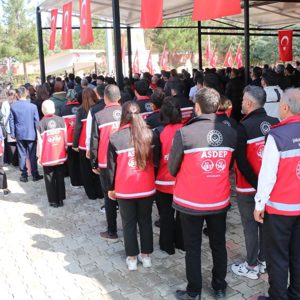 18 Mart Çanakkale Zaferi ve Şehitleri Anma Günü Dolayısıyla Düzenlenen Çelenk Sunma Törenine Katıldık - fotoğraf 6