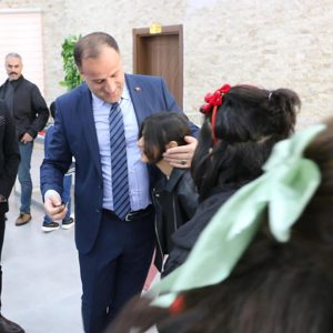 Vefanın En Güzel Hali: Minik Yüreklerle Şehitlik Ziyareti - fotoğraf 2