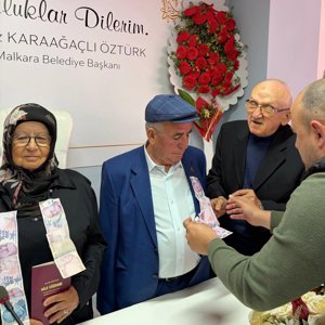 Huzurevinde Anlamlı Evlilik Birliği - fotoğraf 2