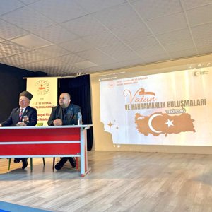 Vatan ve Kahramanlık Buluşmalarında Gazilerimiz Öğrencilerle Bir Araya Geldi - fotoğraf 8
