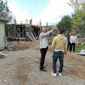 İl Müdürümüz Abdulbari AKSOY yapımı süren Çocuk Evleri Sitesi inşaatında incelemelerde bulundu.            - fotoğraf 2
