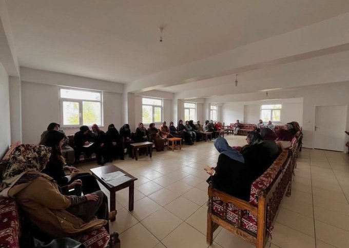 “Teknoloji Bağımlılığı” ve “Dijital Okuryazarlık” eğitimleri verilmiştir. 