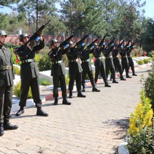 Kurtuluşumuzun 106. Yılında Anma Etkinliğine Katıldık - fotoğraf 6