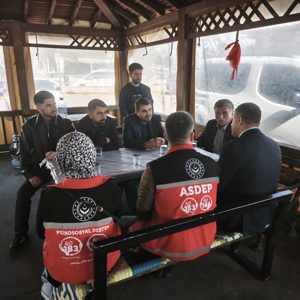 Siverek’te Yaralanan Öğrencilerin Ailelerine Ziyaret - fotoğraf 3