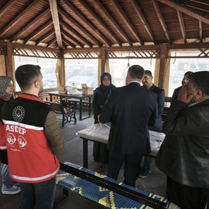 Siverek’te Yaralanan Öğrencilerin Ailelerine Ziyaret - fotoğraf 4