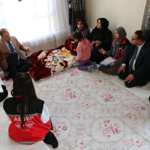 Elim Olayda Yaralanan Öğrencimize Geçmiş Olsun Ziyareti - fotoğraf 3