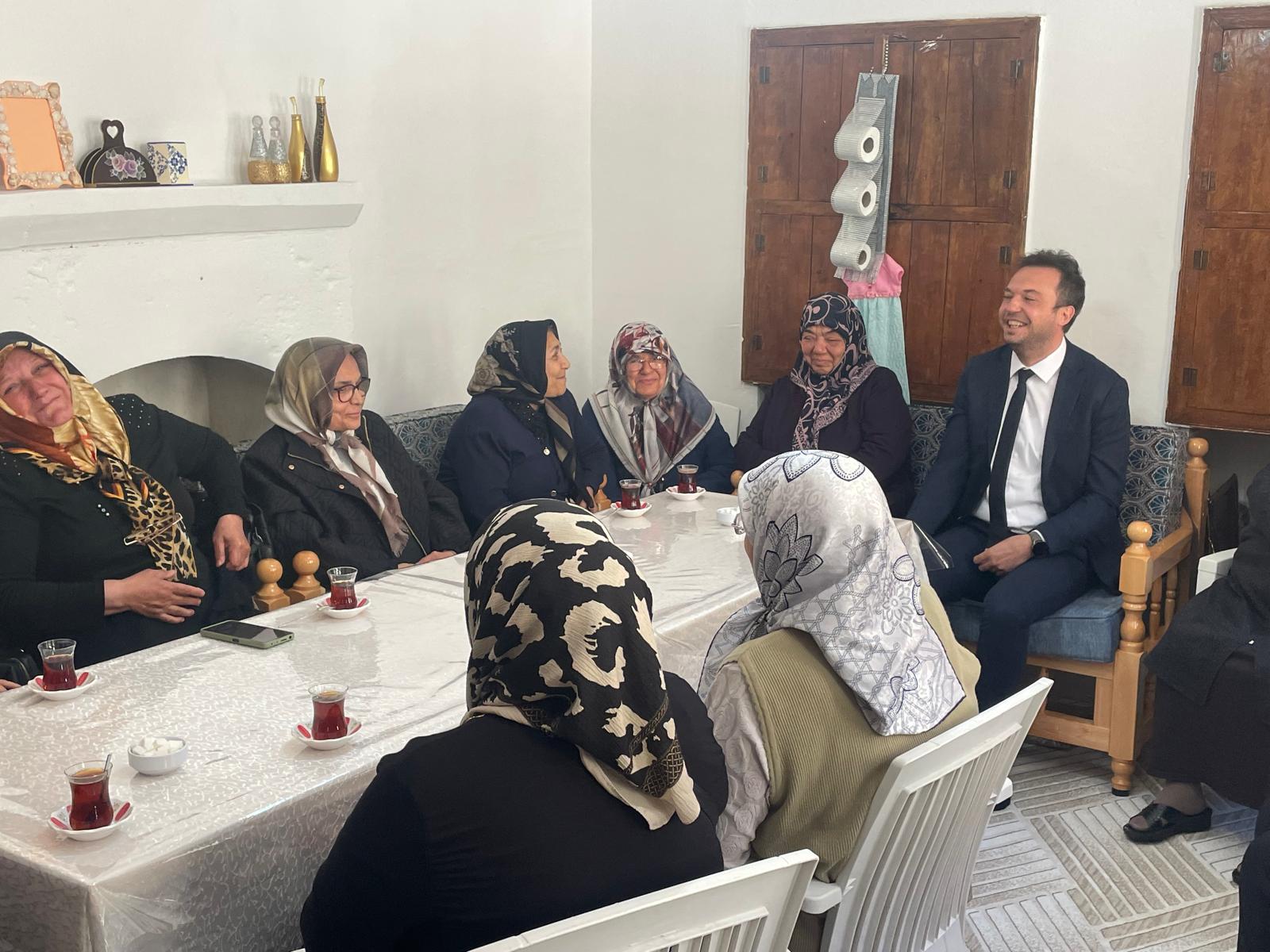 İl Müdürümüz Çetin Tutaş’tan Huzur Konağı’na Anneler Günü Ziyareti