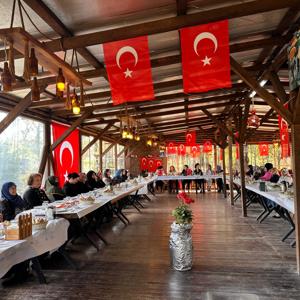 Anneler Günü Münasebetiyle Şehit Anneleri ve Eşleriyle Anlamlı Buluşma. - fotoğraf 1