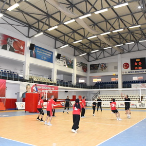 3. Geleneksel Aile Voleybol Turnuvamızı Coşkulu Finalle Tamamlandık - fotoğraf 37