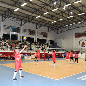 3. Geleneksel Aile Voleybol Turnuvamızı Coşkulu Finalle Tamamlandık - fotoğraf 32