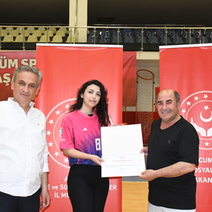 3. Geleneksel Aile Voleybol Turnuvamızı Coşkulu Finalle Tamamlandık - fotoğraf 29