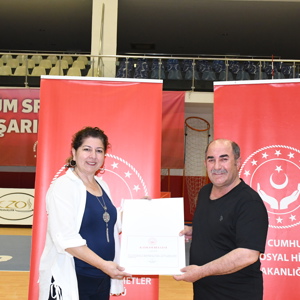3. Geleneksel Aile Voleybol Turnuvamızı Coşkulu Finalle Tamamlandık - fotoğraf 24