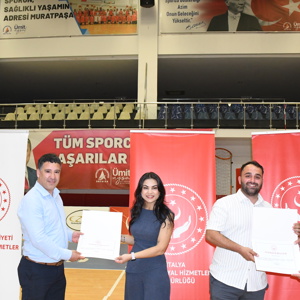 3. Geleneksel Aile Voleybol Turnuvamızı Coşkulu Finalle Tamamlandık - fotoğraf 19
