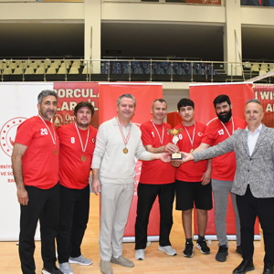 3. Geleneksel Aile Voleybol Turnuvamızı Coşkulu Finalle Tamamlandık - fotoğraf 11