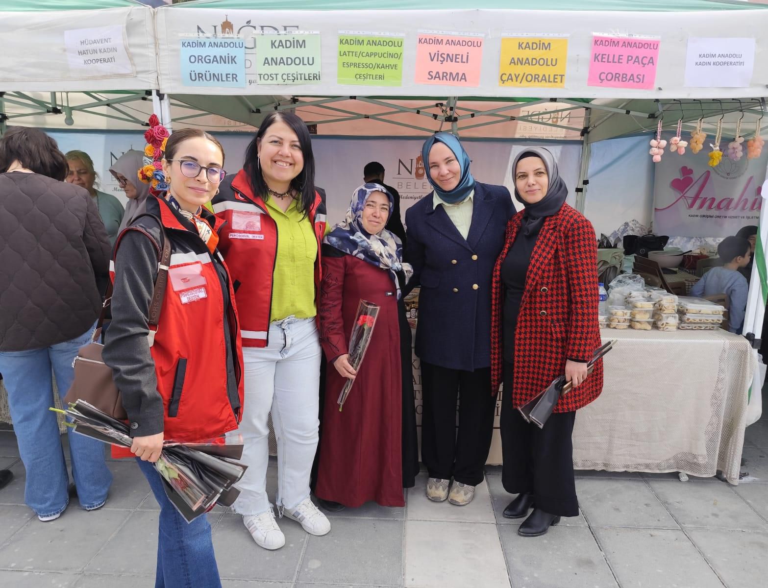 📌Anneler Günü