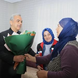 İL MÜDÜRÜMÜZ ÖMER FARUK ERGÜN ŞEHİT ANNESİNE ANNELER GÜNÜ ZİYARETİNDE BULUNDU - fotoğraf 1