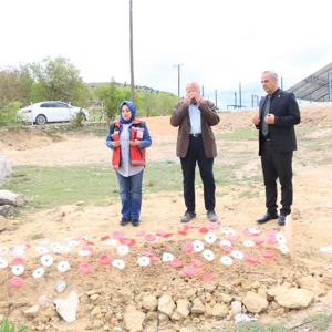 İL MÜDÜRÜMÜZ ÖMER FARUK ERGÜN ŞEHİT ANNESİNE ANNELER GÜNÜ ZİYARETİNDE BULUNDU - fotoğraf 5
