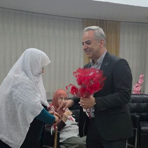 ÖMER FARUK ERGÜN’DEN KIYMETLİ ÇINARLARIMIZA ANNELER GÜNÜ ZİYARETİ - fotoğraf 3