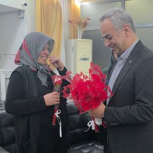 ÖMER FARUK ERGÜN’DEN KIYMETLİ ÇINARLARIMIZA ANNELER GÜNÜ ZİYARETİ - fotoğraf 1
