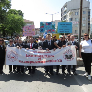 10-16 Mayıs Engelliler Haftası Çelenk Sunma Töreniyle Açıldı - fotoğraf 15