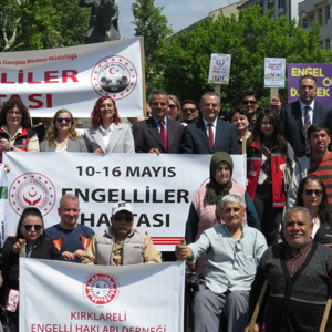 10-16 Mayıs Engelliler Haftası Çelenk Sunma Töreniyle Açıldı - fotoğraf 2