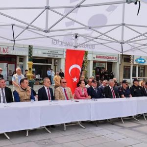 10-16 Mayıs Engelliler Haftası kapsamında Cumhuriyet Meydanı’nda düzenlenen program yoğun katılım ile sergilendi  - fotoğraf 6