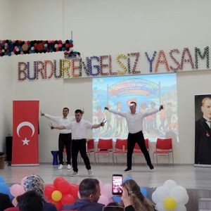 10-16 Mayıs Engelliler Haftası vesilesiyle, İl Müdürlüğümüze bağlı Engelsiz Yaşam ve Rehabilitasyon Merkezi Müdürlüğümüz tarafından anlamlı bir etkinlik gerçekleştirildi. - fotoğraf 19
