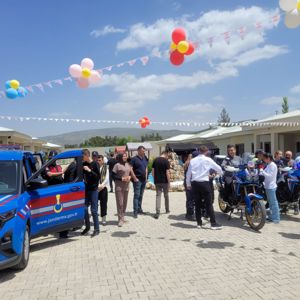 10-16 Mayıs Engelliler Haftası vesilesiyle, İl Müdürlüğümüze bağlı Engelsiz Yaşam ve Rehabilitasyon Merkezi Müdürlüğümüz tarafından anlamlı bir etkinlik gerçekleştirildi. - fotoğraf 23