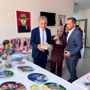 10-16 Mayıs Engelliler Haftası vesilesiyle, İl Müdürlüğümüze bağlı Engelsiz Yaşam ve Rehabilitasyon Merkezi Müdürlüğümüz tarafından anlamlı bir etkinlik gerçekleştirildi. - fotoğraf 5