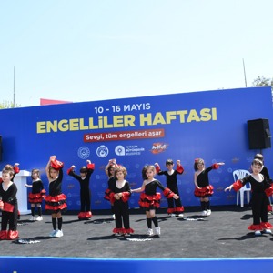 10-16 Mayıs Engelliler Haftası dolayısıyla 3. AntFest Engelli, Aile Toplum ve Gençlik Festivali, gerçekleştirildi - fotoğraf 18