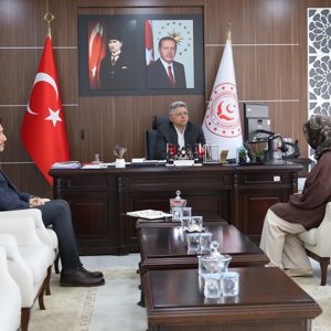 Pazartesi Günleri Çalışma Arkadaşlarımızı Dinliyoruz - fotoğraf 1