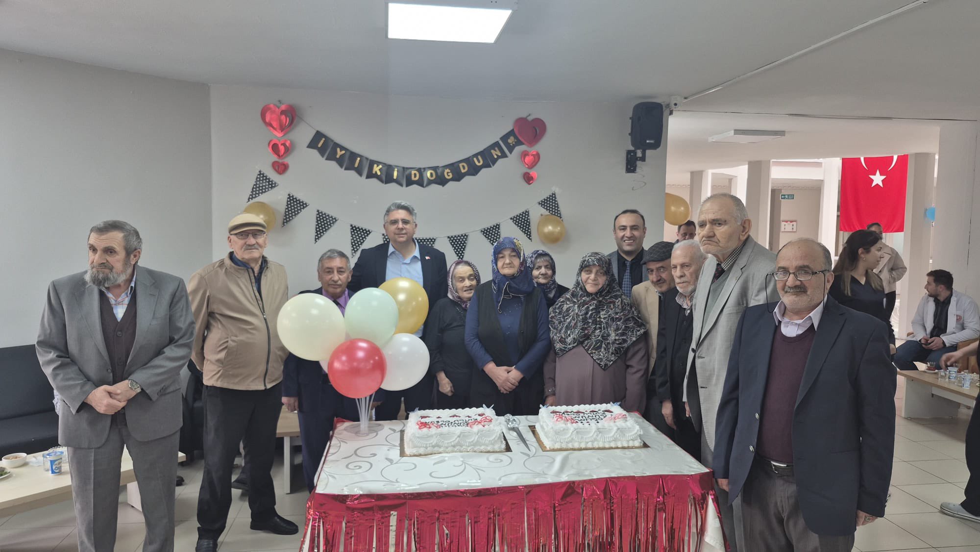 Hürmet Makamı’nın Sahibi Büyüklerimiz İçin Anlamlı Doğum Günü Buluşması