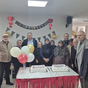 Hürmet Makamı’nın Sahibi Büyüklerimiz İçin Anlamlı Doğum Günü Buluşması - fotoğraf 4