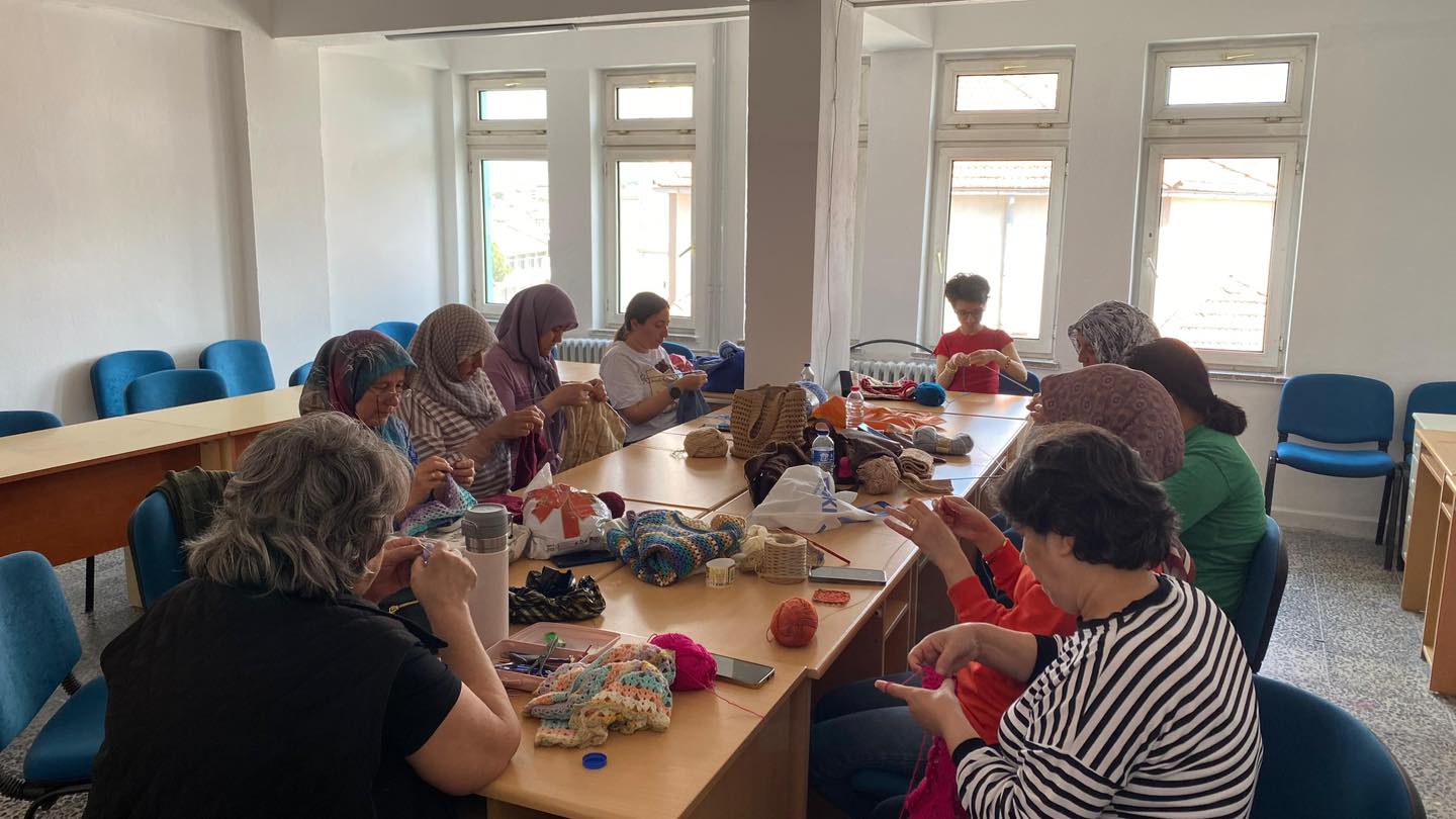 Demirci’de Engelliler Haftası Kapsamında Atölye Çalışması Gerçekleştirildi