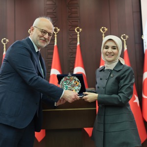 Bakanımız Göktaş, Yaşlı Bakım Modelleri Çalıştayı'nın açılışında konuştu - fotoğraf 3