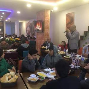 Benim Rehberim programı kapsamında gönüllü rehberler ile çocuklarımız kahvaltıda biraraya geldi - fotoğraf 2