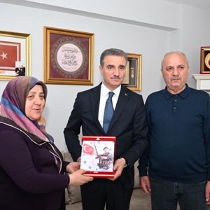 Valimiz Sayın Aydın Baruş riyasetinde Anneler Gününde Ziyaretler Gerçekleştirdik. - fotoğraf 4