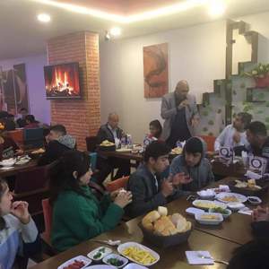 Benim Rehberim programı kapsamında gönüllü rehberler ile çocuklarımız kahvaltıda biraraya geldi - fotoğraf 5