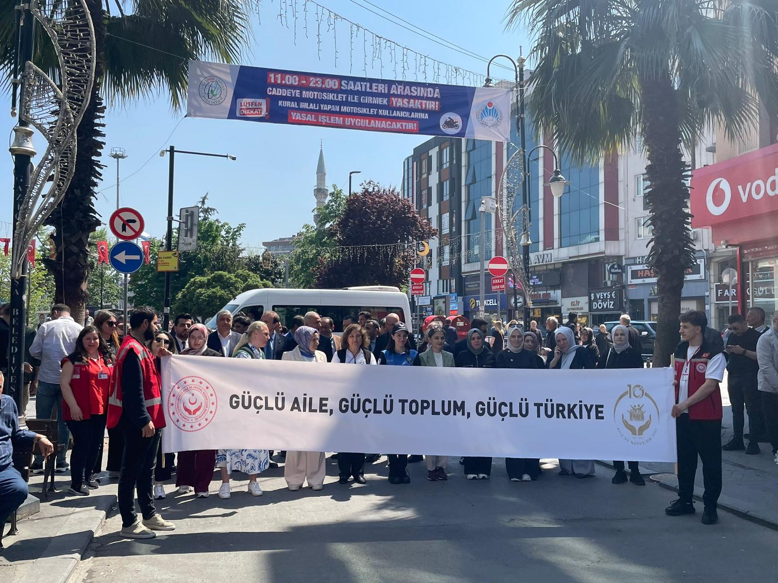Aile ve Nüfus 10 Yılı Vizyonumuzla 15 Mayıs Aile Gününde “Güçlü Aile, Güçlü Toplum, Güçlü Türkiye” Mesajı Verdik