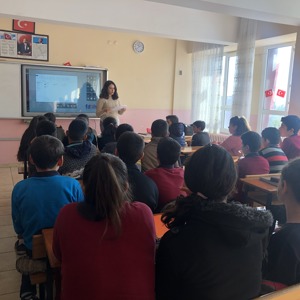 8.Sınıf Öğrencilerine ''Akran Zorbalığı'' Konulu Eğitim Verildi. - fotoğraf 2