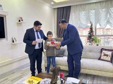 Kahraman Gazimizin Evladına “İlk Karne Heyecanı” Ziyareti