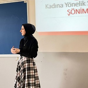 Sakarya Uygulamalı Bilimler Fakültesinde Kadına Yönelik Şiddetle Mücadele ve Güvenli İlişkiler konulu eğitim gerçekleştirildi. - fotoğraf 1