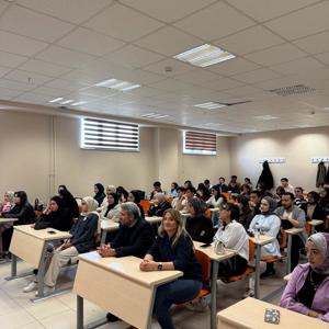 Bitlis Eren Üniversitesinde "Kadına Yönelik Şiddetsiz Yaşam Modüler Seminer Programı"  - fotoğraf 3